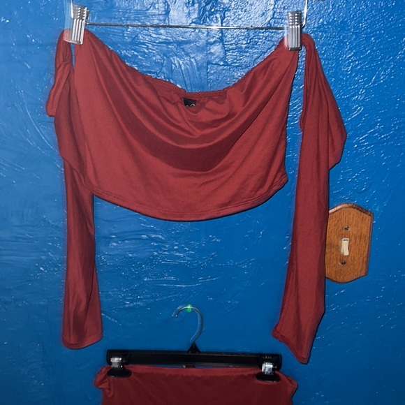 Two piece - Picture 4 of 6